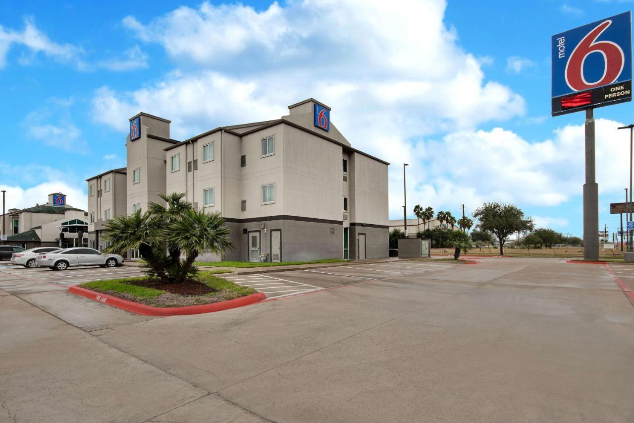 Hotel 6-pharr, Tx 2*