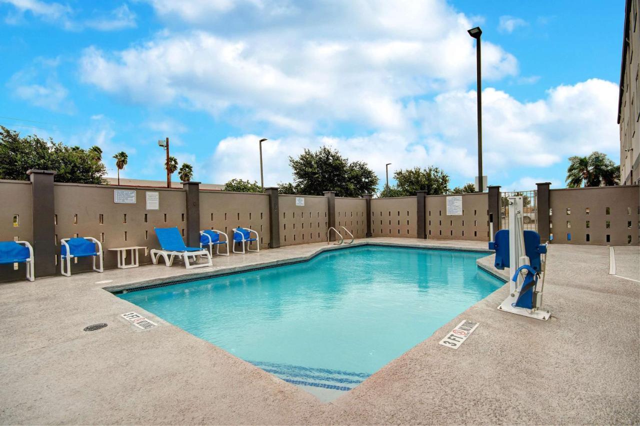 Hotel 6-pharr, Tx Pharr
